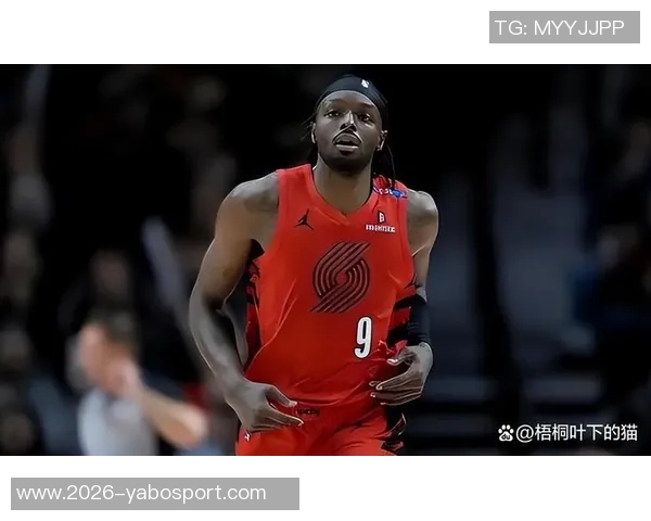 格兰特上半场表现出色9投4中斩获15分3篮板三分球命中率高达50